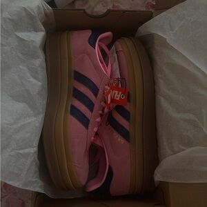 Pink/Blue Adida Gazelle sz 9